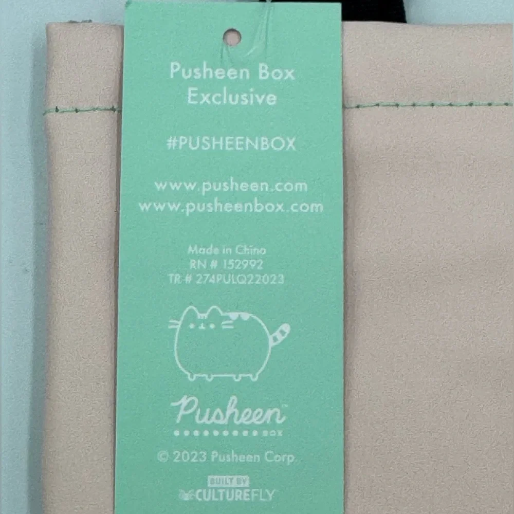 NWT Pusheen Box Thermal Pink Phone Pouch Limited Edition Summer 2023